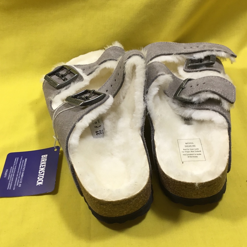Birkenstock Women’s Arizona Shearling Sandals in Stone Coin Suede SZ 39 NWT - Picture 2 of 8
